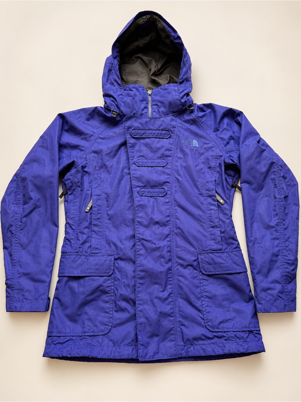 The North Face Women’s Medium Waterproof Rain Jacket Parka Royal Blue